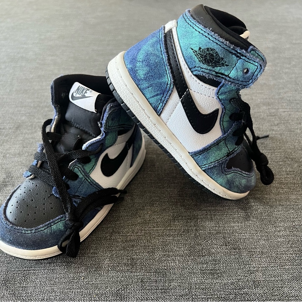 Nike Air Jordan Retro 1 High OG Tie-Dye Size 7C